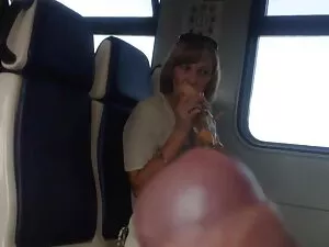 Dziewczyna z czerwon ...