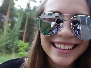 emocje dziewczyny os ...